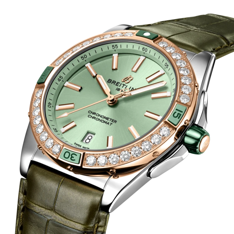 u17356531l1p1-super-chronomat-automatic-38-three-quarter.png