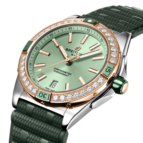 u17356531l1s1-super-chronomat-automatic-38-three-quarter.png