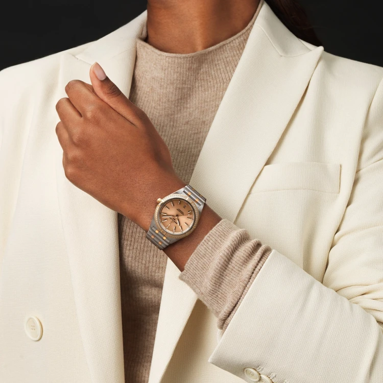 u10380591k1u1-chronomat-automatic-36-on-wrist.jpg