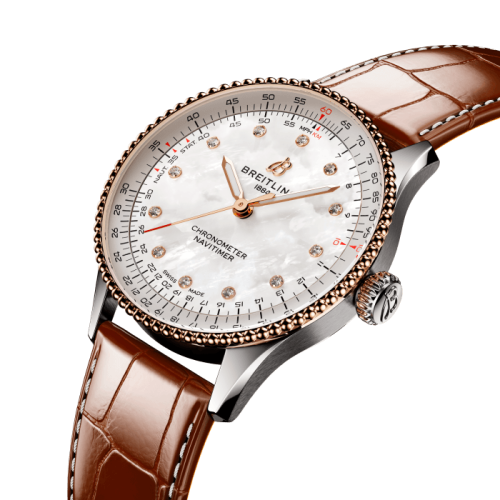 u17327211a1p1-navitimer-automatic-36-three-quarter-2.png