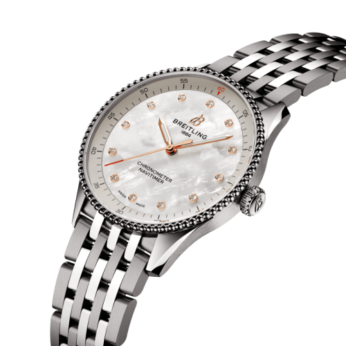 a77320e61a2a1-navitimer-32-three-quarter-2.png