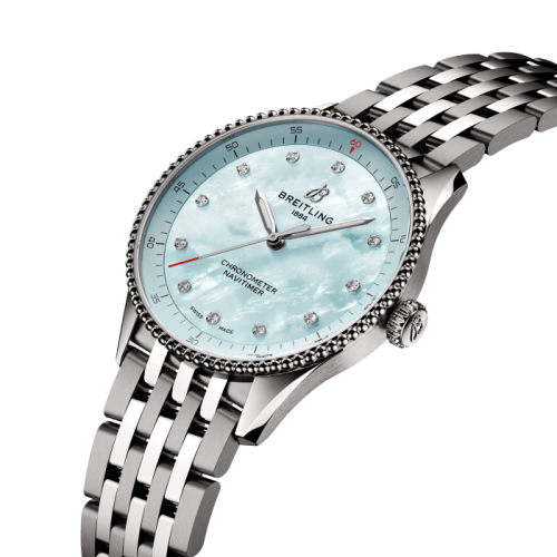 a77320171c1a1-navitimer-32-three-quarter-2.png