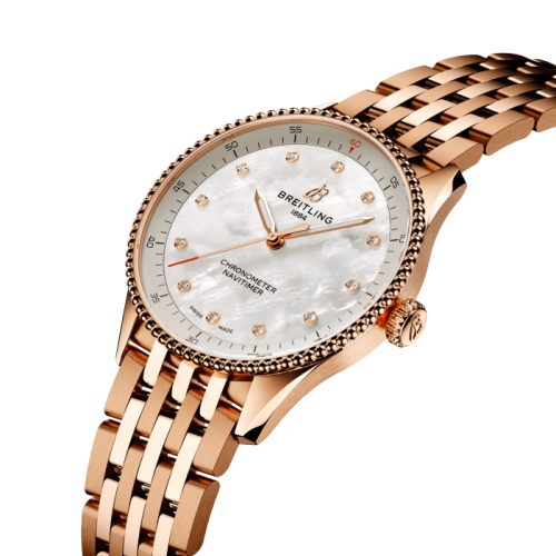 r77320e61a1r1-navitimer-32-three-quarter.png