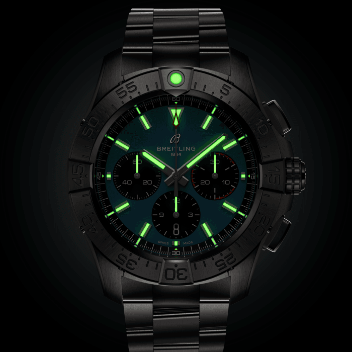ab0147101c1a1-avenger-b01-chronograph-44-lumes.png