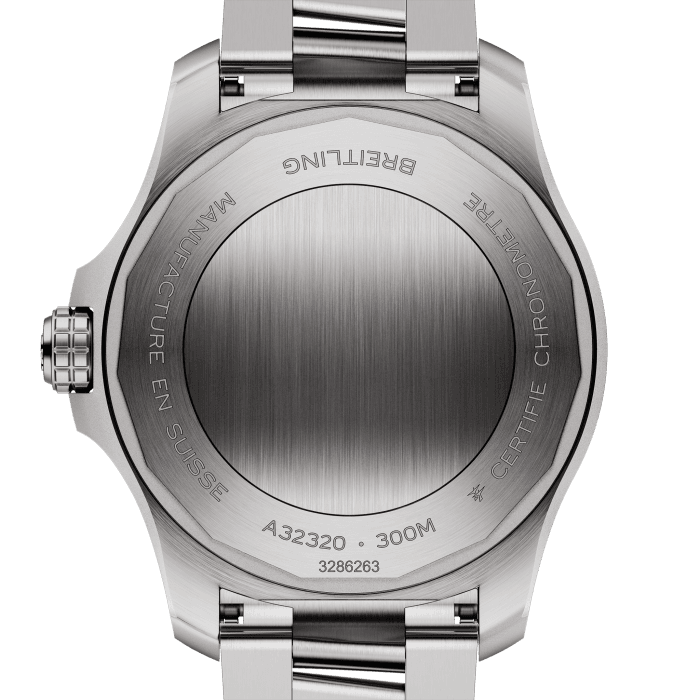 a32320101b1a1-avenger-automatic-gmt-44-back.png