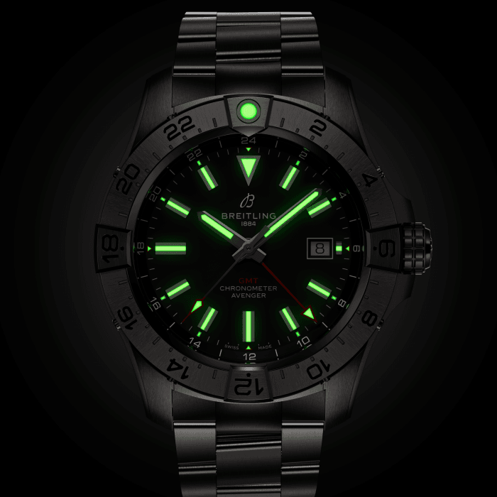a32320101b1a1-avenger-automatic-gmt-44-lumes.png