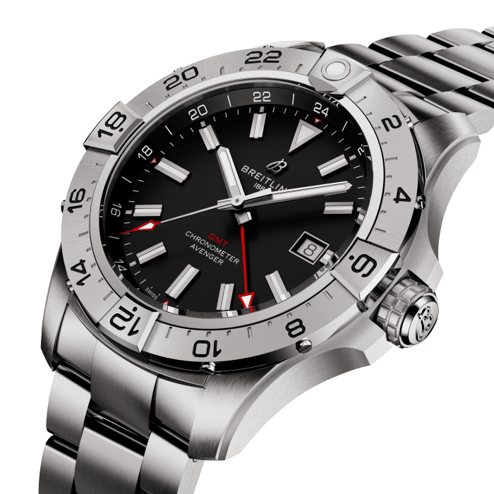 a32320101b1a1-avenger-automatic-gmt-44-three-quarter.png