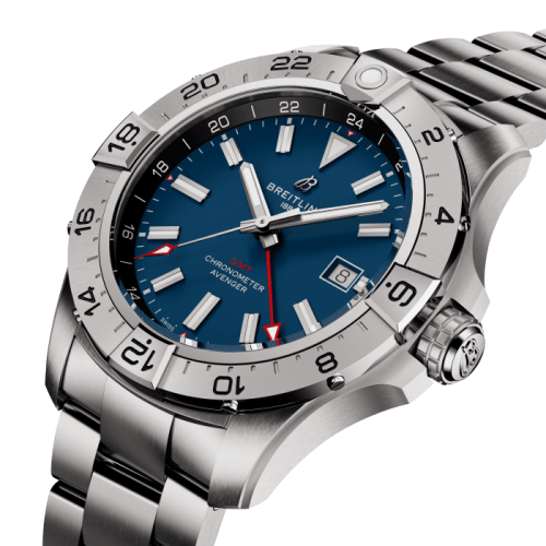 a32320101c1a1-avenger-automatic-gmt-44-three-quarter.png