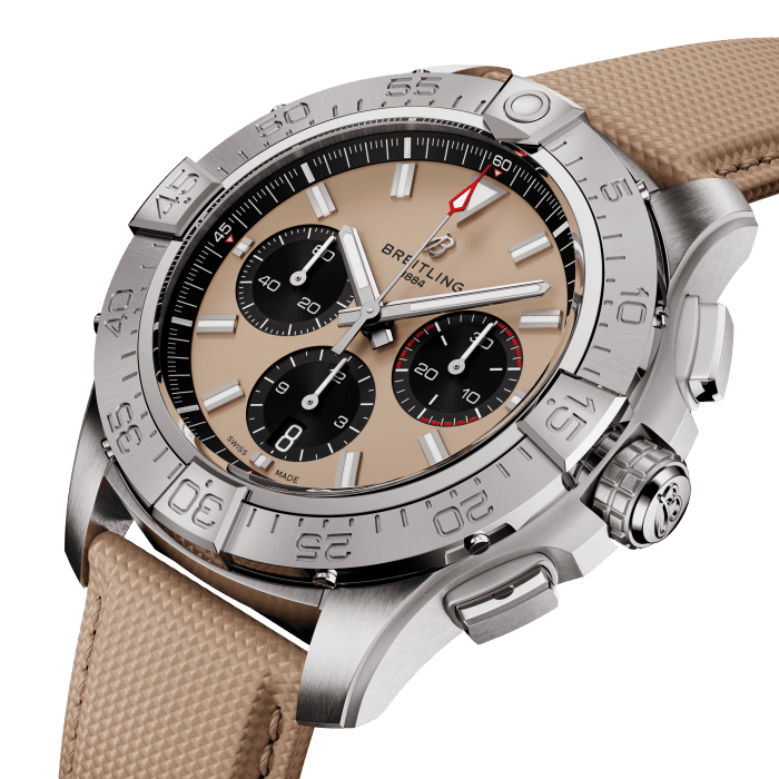 ab0147101a1x1-avenger-b01-chronograph-44-three-quarter.png