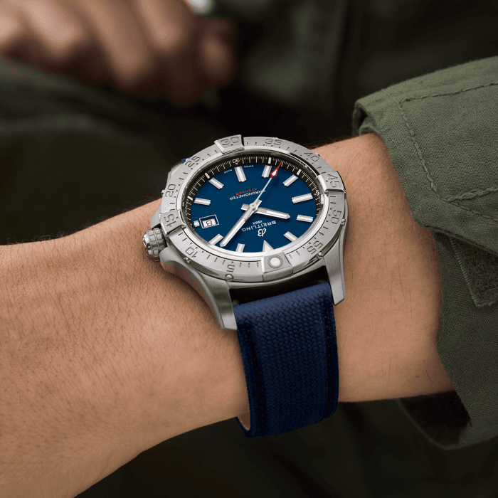 a17328101c1x1-avenger-automatic-42-on-wrist.png