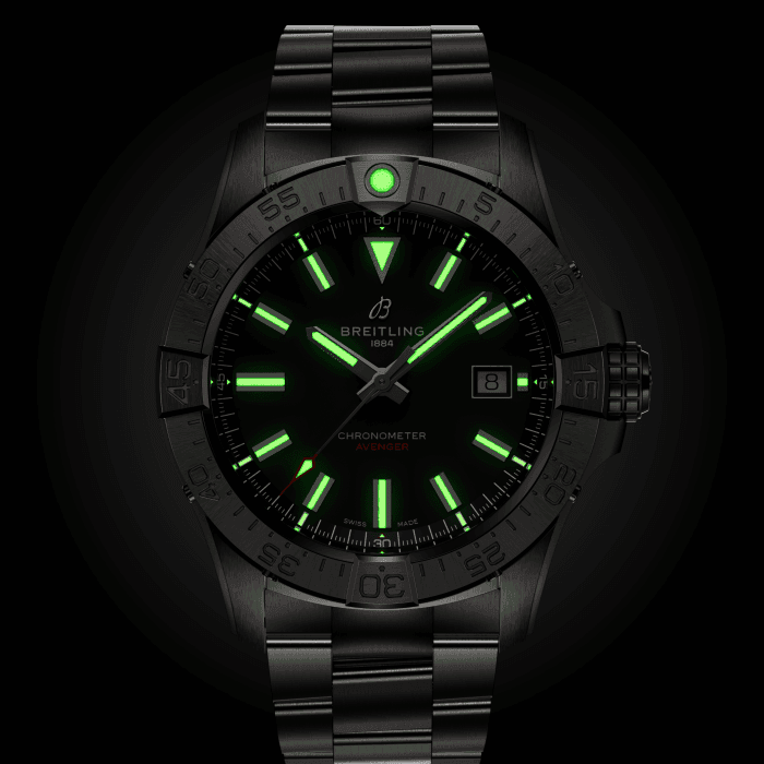 a17328101b1a1-avenger-automatic-42-lumes.png