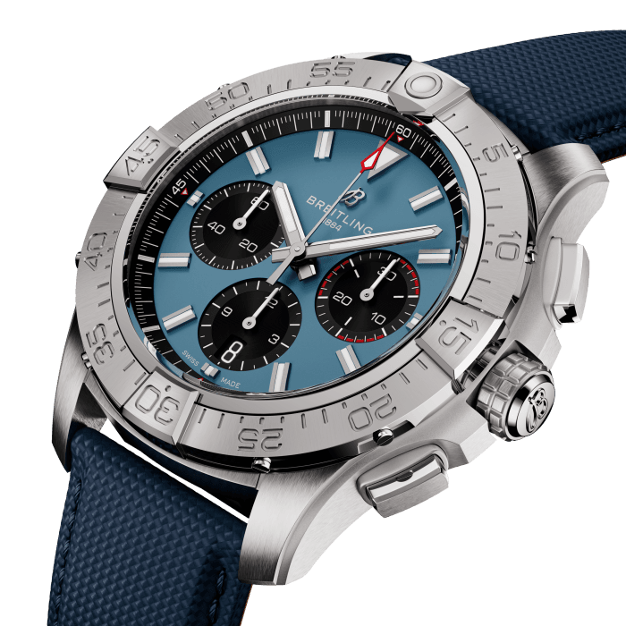 ab0147101c1x1-avenger-b01-chronograph-44-three-quarter.png