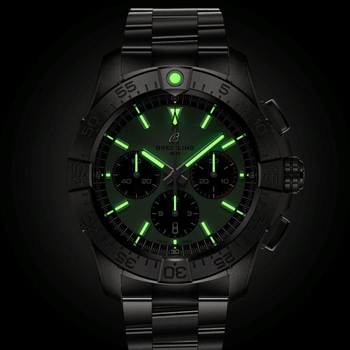 ab0147101l1a1-avenger-b01-chronograph-44-lumes.png