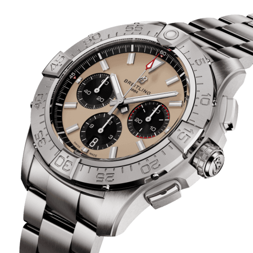 ab0147101a1a1-avenger-b01-chronograph-44-three-quarter.png