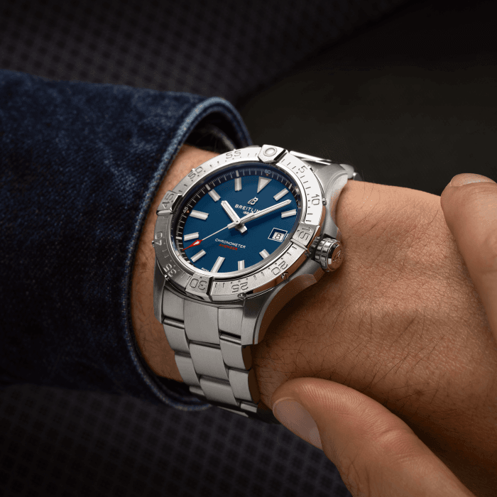 a17328101c1a1-avenger-auto-42-blue-metal-wrist-shot-ecom.png