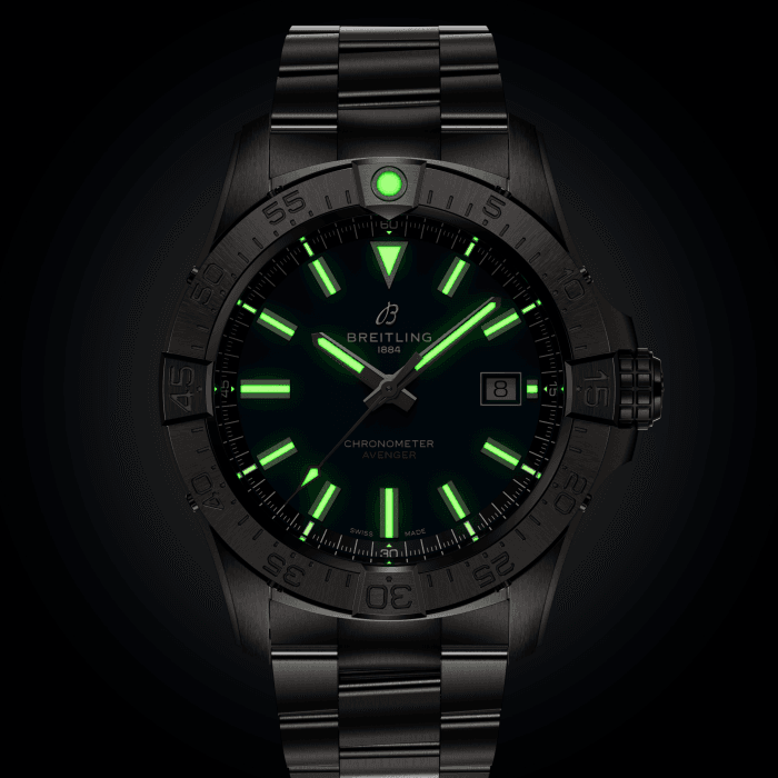 a17328101c1a1-avenger-automatic-42-lumes.png