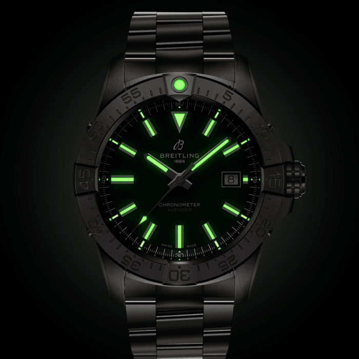 a17328101l1a1-avenger-automatic-42-lumes.png