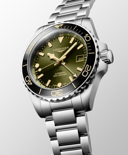 Hydroconquest GMT L37904066.jpg