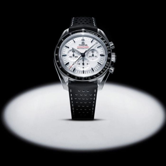 omega-speedmaster-moonwatch-blanco-cuero-31032425004002.jpg