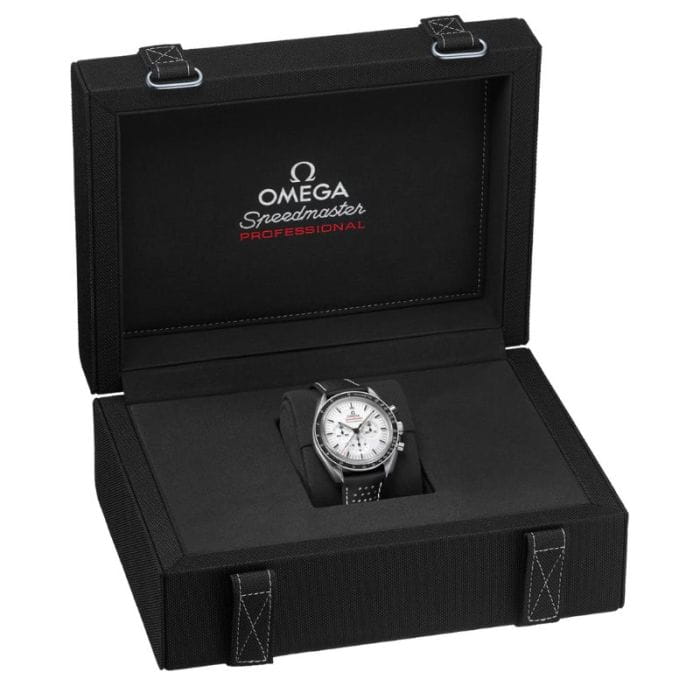 omega-speedmaster-moonwatch-blanco-31032425004002 (2).jpg