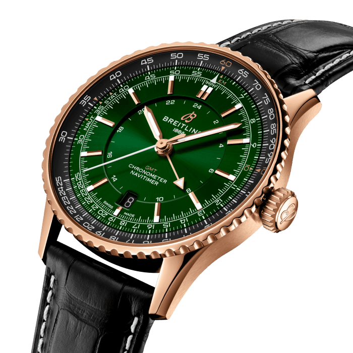 r32310251l1p1-navitimer-automatic-gmt-41-three-quarter.png