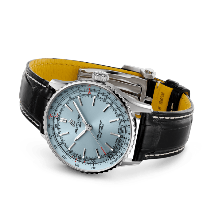 a17329171c1p1-navitimer-automatic-41-rolled-up.png