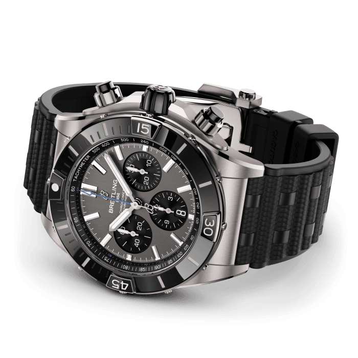 eb0136251m1s1-super-chronomat-b01-44-rolled-up.png