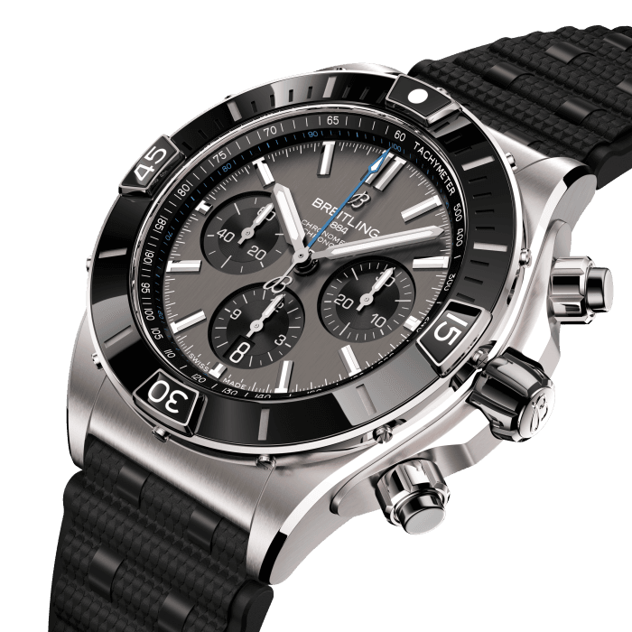 eb0136251m1s1-super-chronomat-b01-44-three-quarter.png