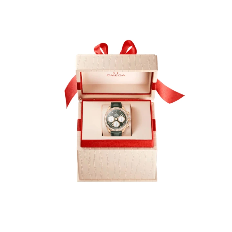 omega-speedmaster-38-diamonds-chronograph-co-axial-chronometer-automatic-moonshine-gold-green-dial-leather-strap-38-mm (3).webp