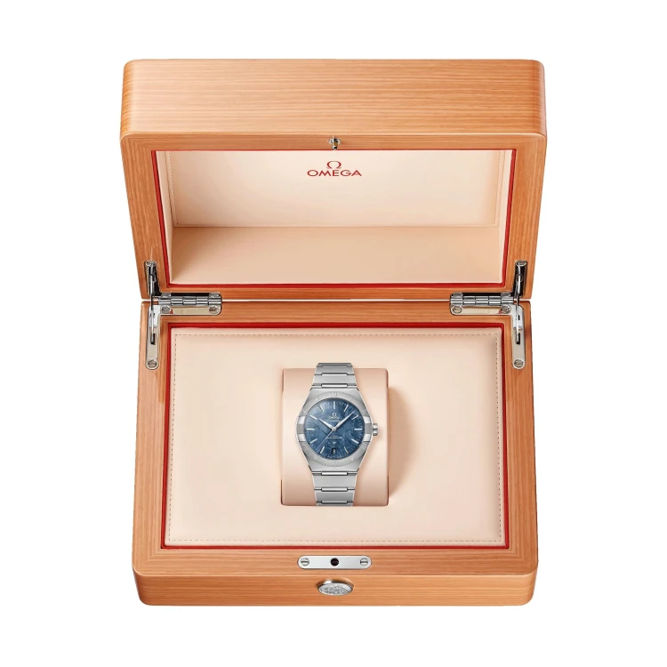 montre-omega-constellation-meteorite-co-axial-master-chronometer-cadran-bleu-bracelet-acier-41-mm (2).webp