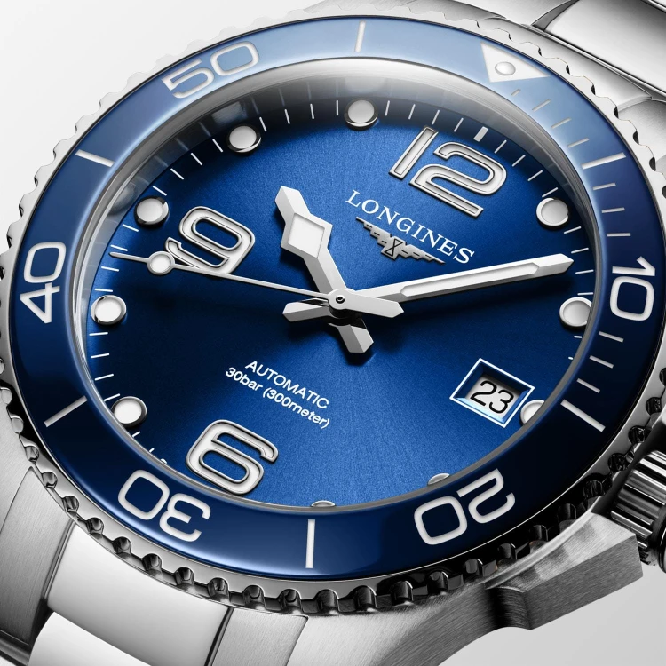 Longines Hydroconquest L37804966.jpg