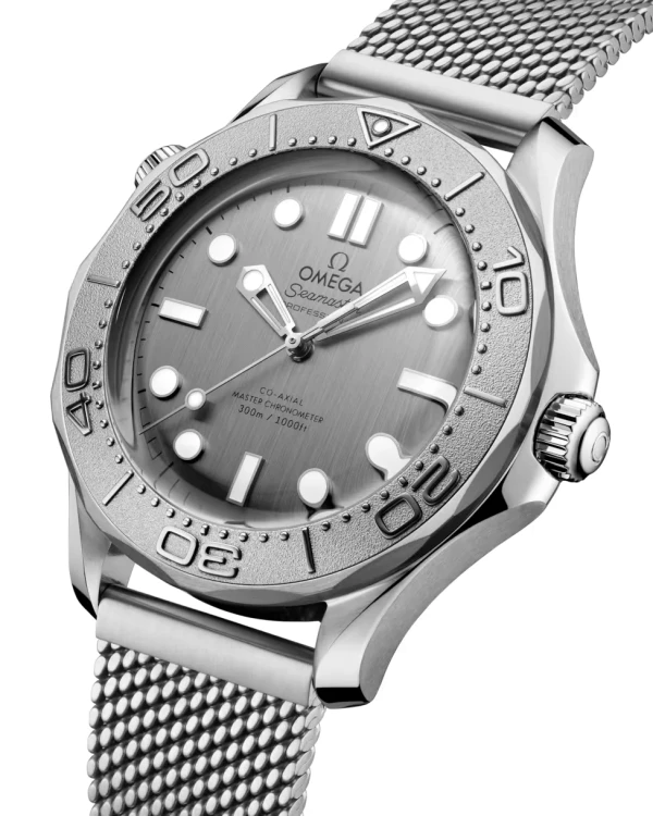 omega-seamaster-diver-300m-co-axial-master-chronometer-42-mm-21030422006002-portrait-2-aba0c6.webp