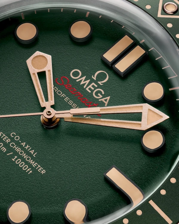 omega-seamaster-diver-300m-co-axial-master-chronometer-42-mm-21092422010001-portrait-4-3e7e82.jpeg
