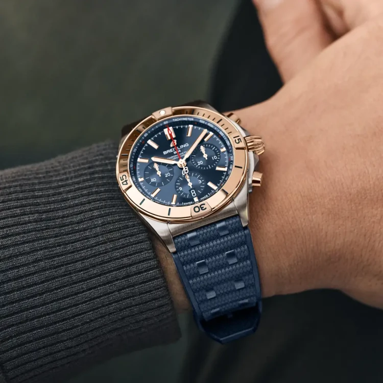 ub0134101c1s1-on-wrist_139993b6_thumbnail_1024.webp