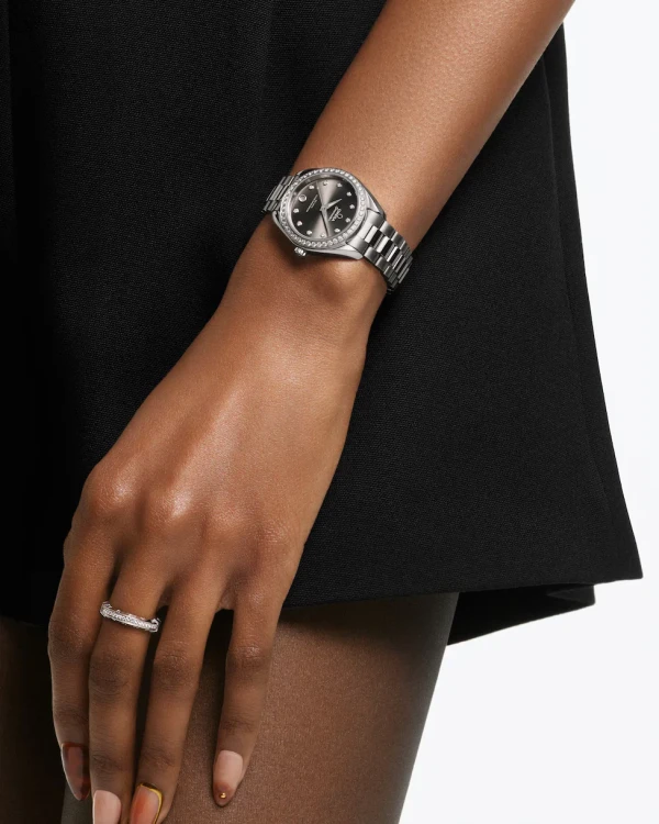 omega-seamaster-aqua-terra-150m-co-axial-master-chronometer-30-mm-22015302056001-portrait-4-b9b804.webp