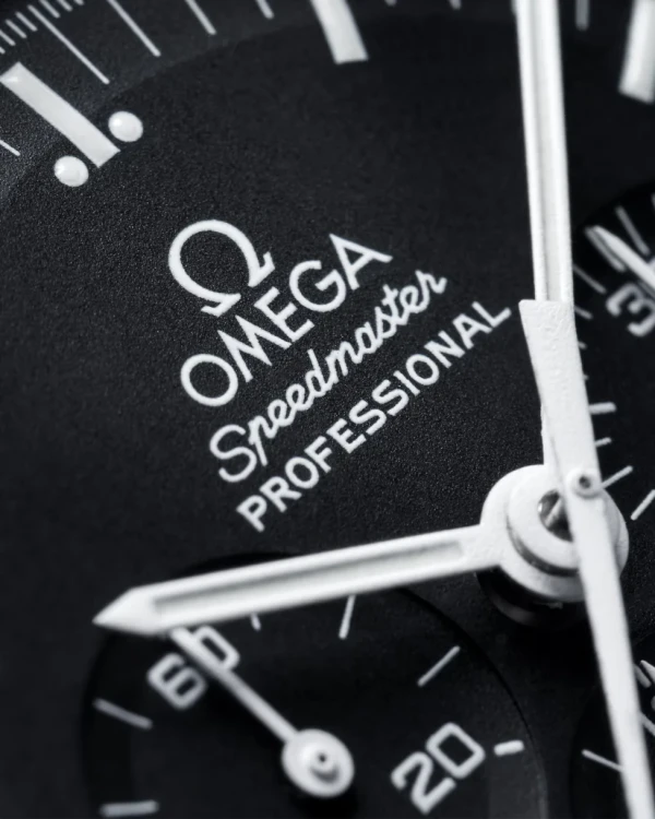 omega-speedmaster-moonwatch-professional-co-axial-master-chronometer-chronograph-42-mm-31030425001001-portrait-4-070903.webp