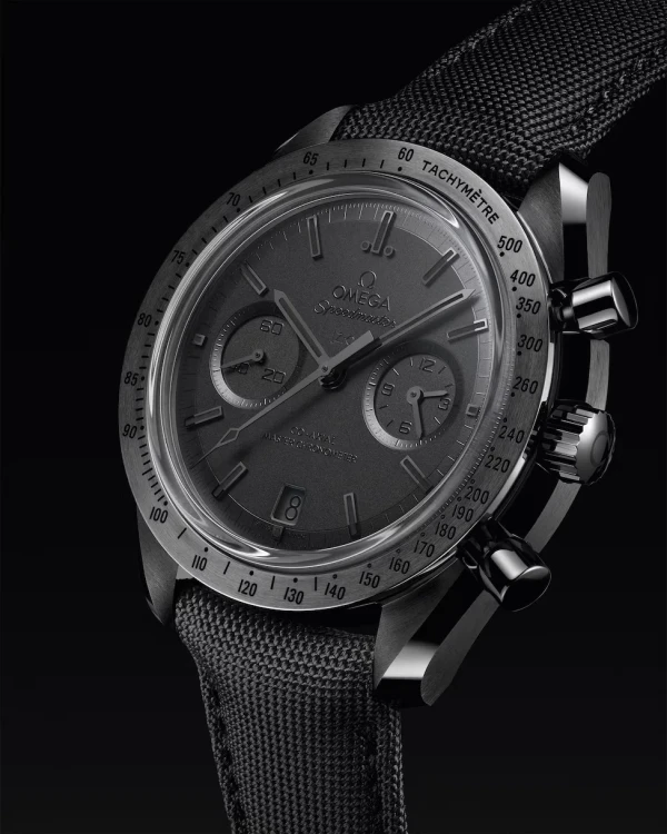 omega-speedmaster-dark-side-of-the-moon-co-axial-master-chronometer-chronograph-44-25_mm-31092445101003-portrait-4-7dc106.webp