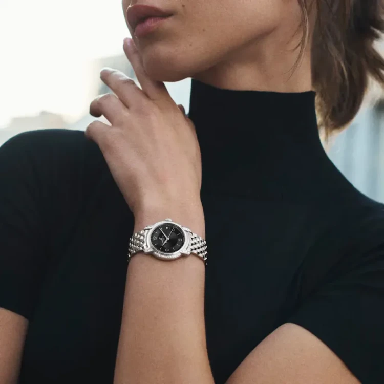 a77330671b1a1-on-wrist_597e1722_thumbnail_1024.webp