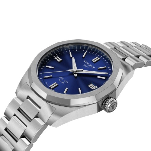 Tissot T1518221104100.jpg