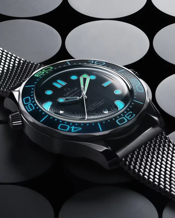 omega-seamaster-diver-300m-co-axial-master-chronometer-42-mm-21030422003002-portrait-5-e262bd.webp