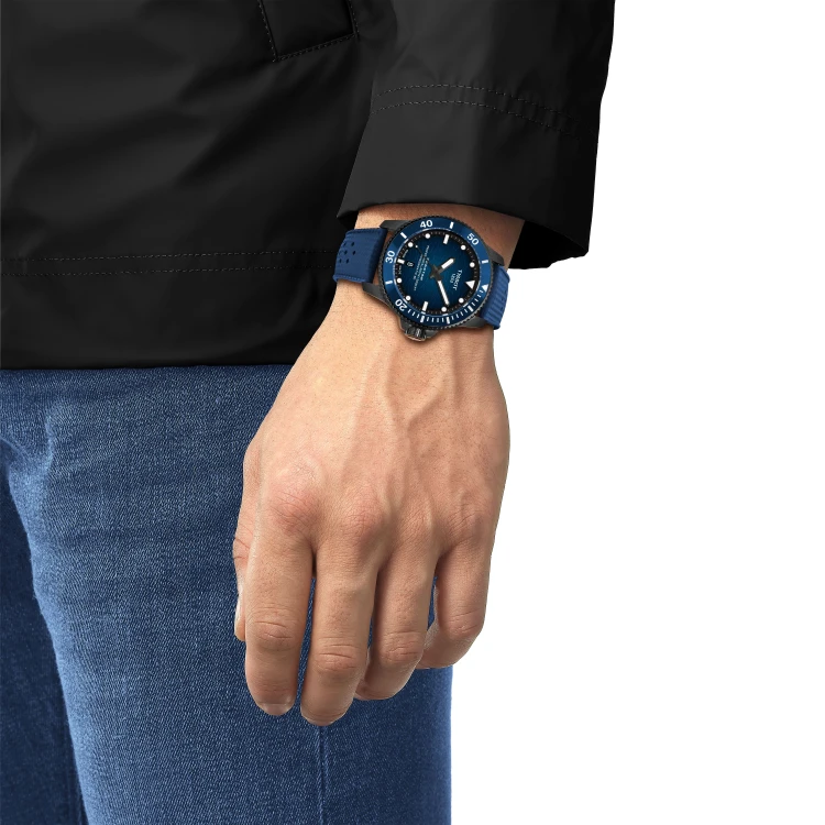 Tissot Seastar T1209073704100.jpg