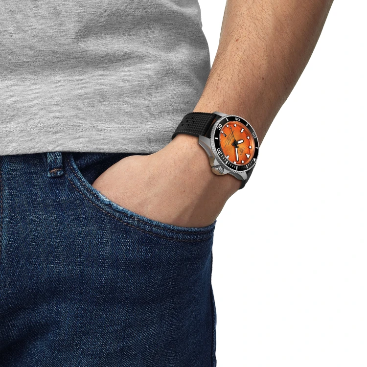 Tissot Seastar T1209071728100.jpg