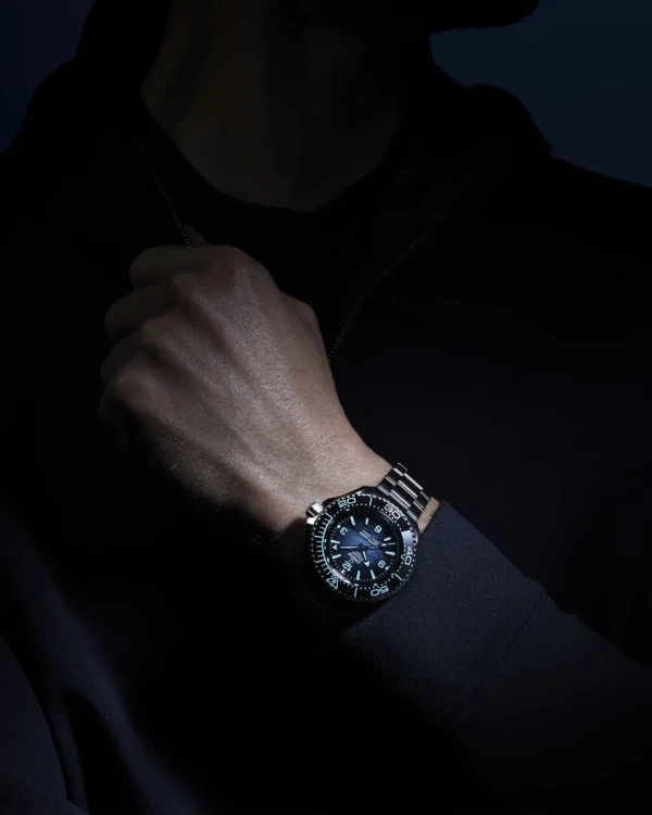 omega-seamaster-planet-ocean-6000m-co-axial-master-chronometer-45-5-mm-21530462103002-portrait-2-ce97a6.webp