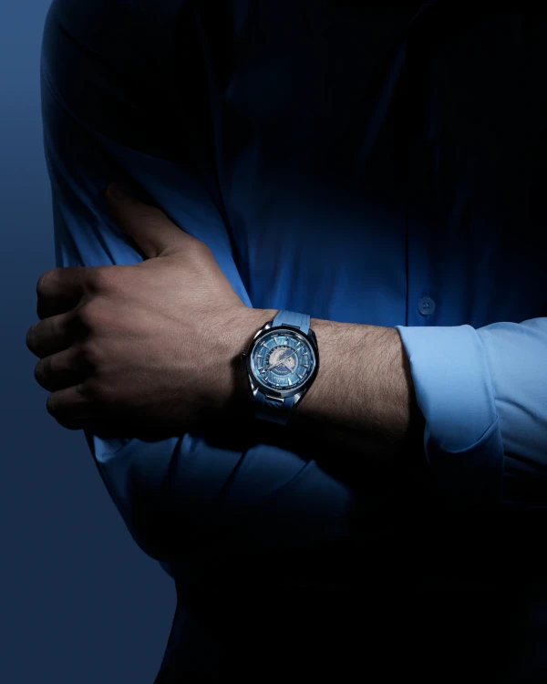 omega-seamaster-aqua-terra-150m-co-axial-master-chronometer-gmt-worldtimer-43-mm-22012432203002-portrait-3-e5d03c.webp