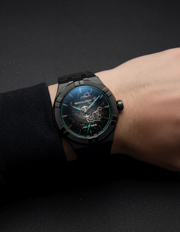 Maurice Lacroix AI6028-DLB0B-030-H.jpg