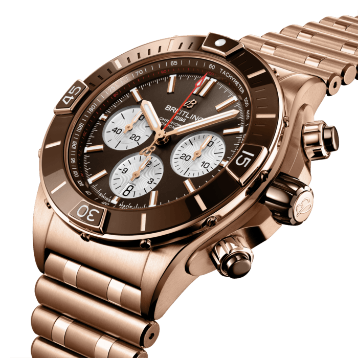 rb0136e31q1r1-super-chronomat-b01-44-three-quarter.png