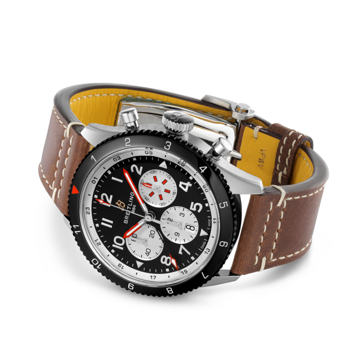 yb04451a1b1x1-super-avi-b04-chronograph-gmt-46-mosquito-rolled-up.png
