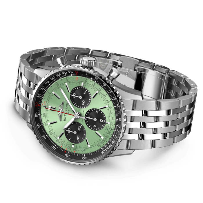 ab0138241l1a1-navitimer-b01-chronograph-43-rolled-up.png